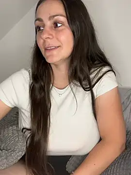Loella-Rose webcam