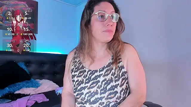 kaylaMinov_ webcam