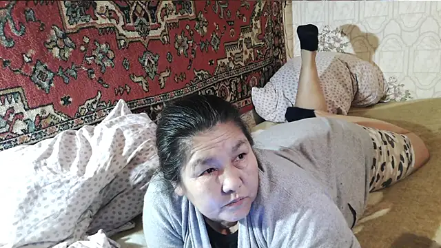 Zulfiya_Bruce webcam