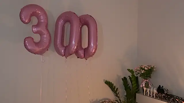 ella_twinkl webcam