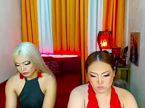 Phenomenal_Shemale webcam