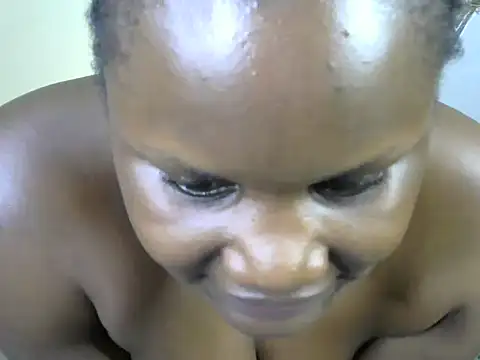 cheeky_caramel live cam on StripChat
