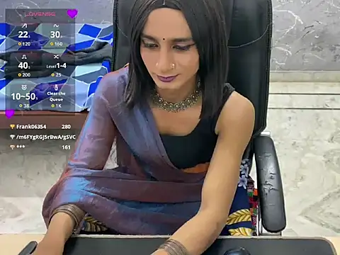 LuvLayla webcam