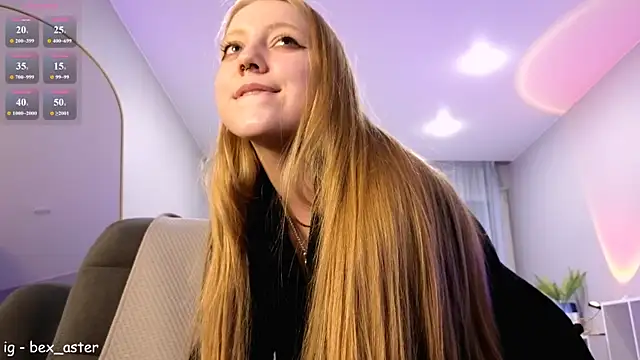 RebeccaAster webcam