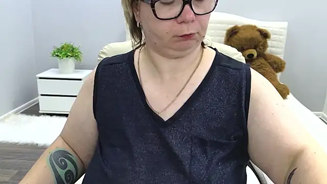 BonnnyBoobsy webcam