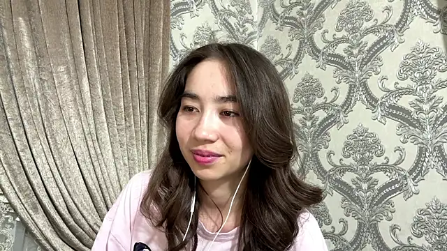 cocoSharms webcam