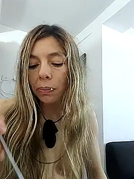 estrella_tasty webcam