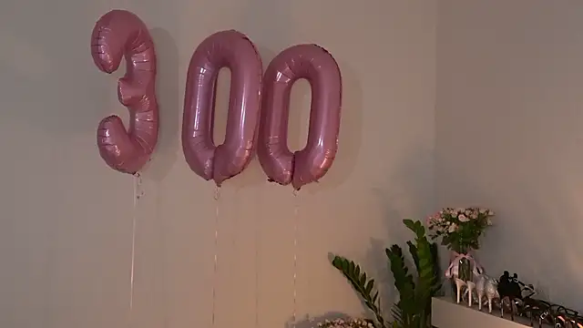 ella_twinkl webcam