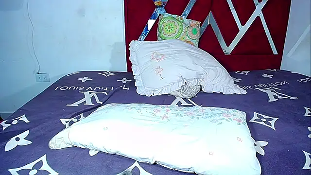 DanisaBrown webcam