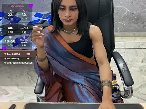 LuvLayla webcam