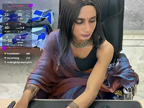 LuvLayla webcam