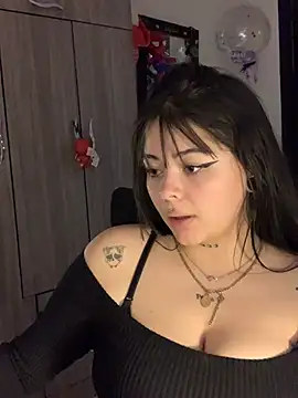 lilith__immaculatte live cam on StripChat