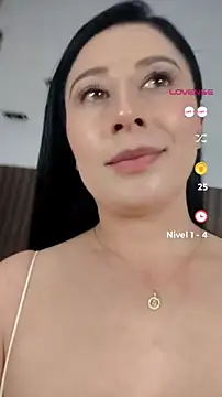 Emma_Hotkiss webcam