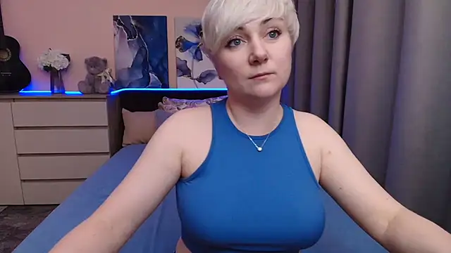 BlondPearl webcam