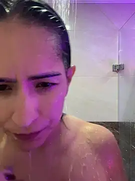 Mau_White webcam