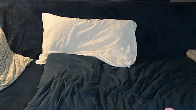 ella_twinkl webcam