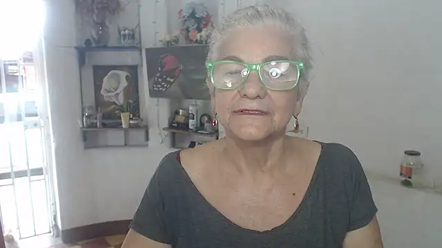 FunnyGrandma webcam