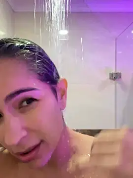 mau_white (F milf) - Show your pussy and play with your clt