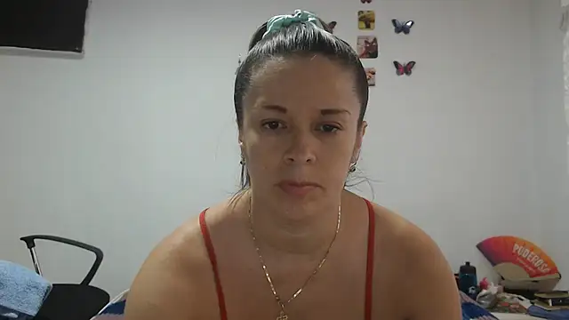 Girlhornyx webcam