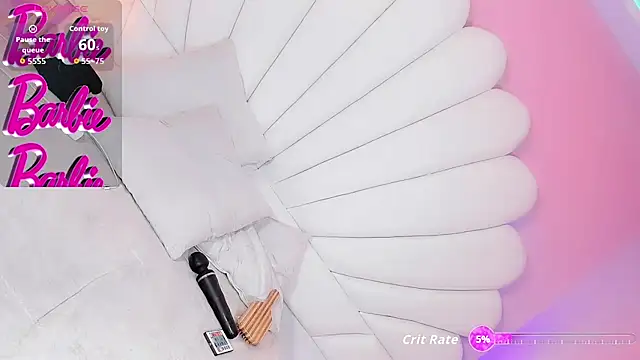 Nikol-hilton webcam