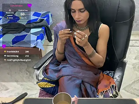 LuvLayla webcam