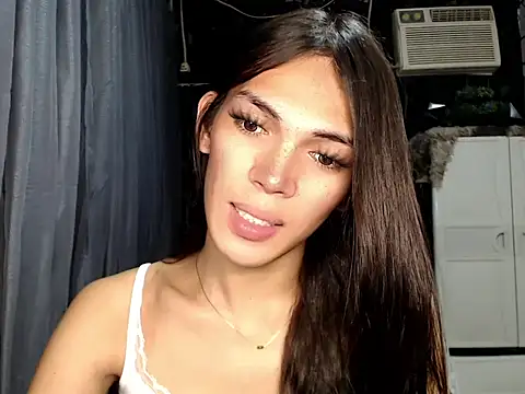 GORGEOUS_CARMEE webcam