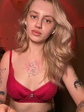 blondiedoll webcam