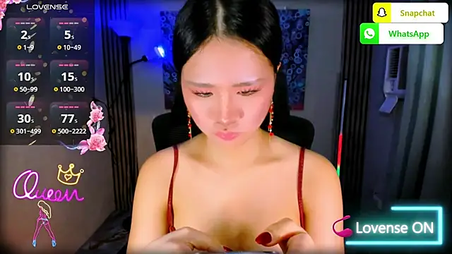 xBigSurpriseLorainex webcam