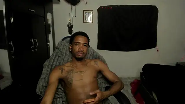 Kofi_exotic_2 webcam