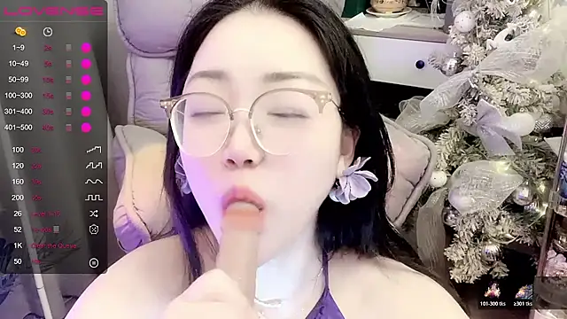 Monica-666888- webcam