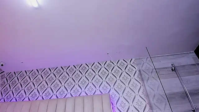 Chiara_Bond webcam