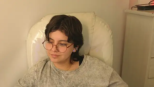 Nathaly_ds live cam on StripChat