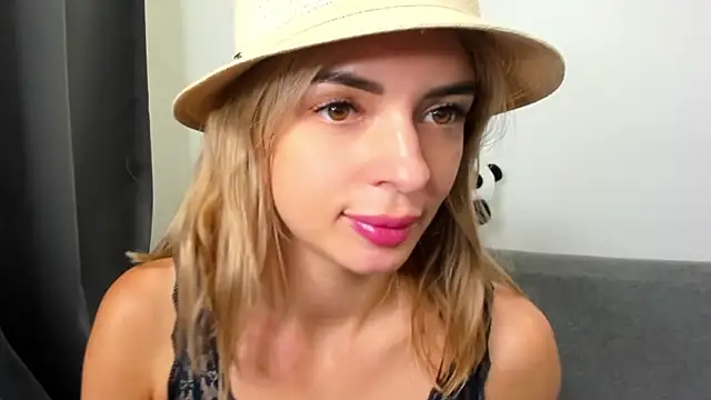 _ellen_meow_ live cam on StripChat