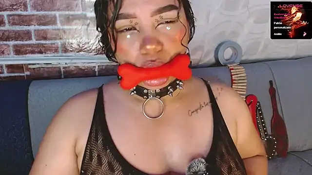 emma_bdsm_ webcam