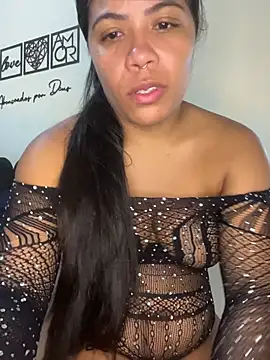 ZahraAmira_ live cam on StripChat