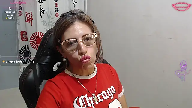 Chayla_Ruiz live