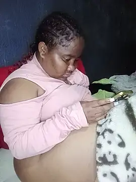 ChubbyMidgetxxx19 webcam
