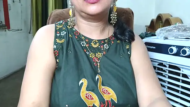 Cute_Mahi22 webcam