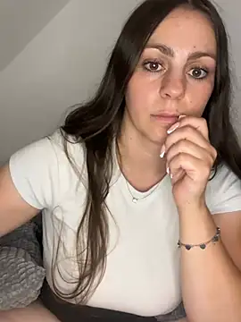 Loella-Rose webcam