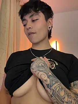 Chriss_gomez2 live cam on StripChat