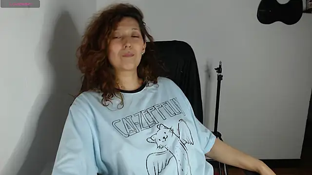 ZayraMoon_12 webcam