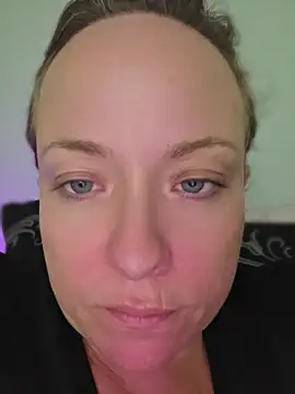 julimonroe webcam