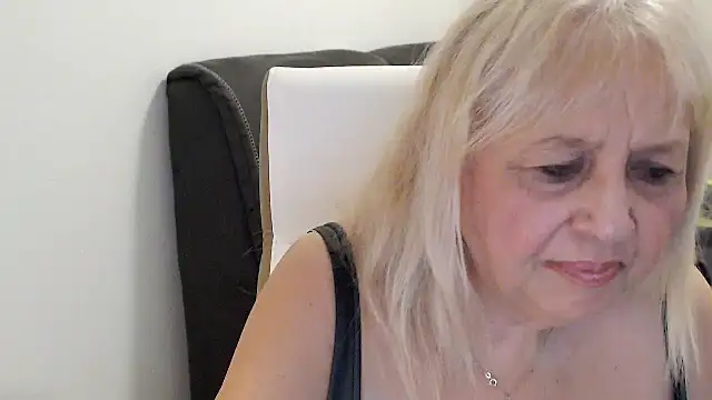 SusiLifeXXX webcam