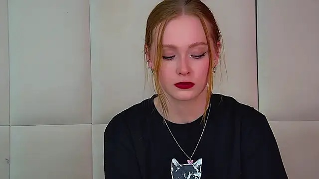 AgataFoxley live cam on StripChat