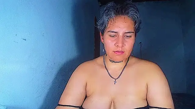 Yessi_rousse webcam