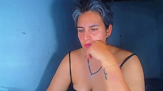 Yessi_rousse webcam