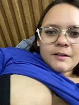 Laryssinha_69 webcam