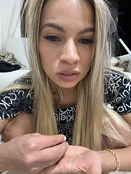 Mia_Rosee1 webcam