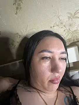 Naughtbaby_2025 webcam