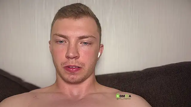 iron__chap webcam